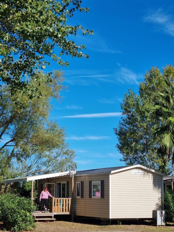 Camping Mobile De Luxe St Cyprien *